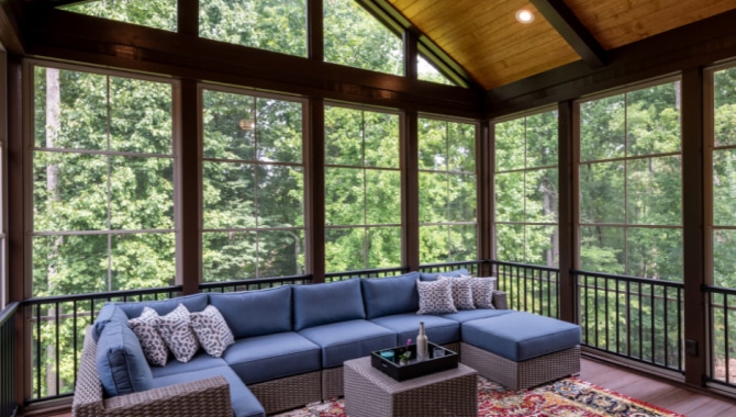 screened-in porches